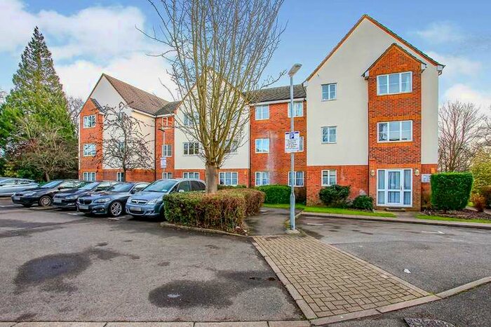 2 Bedroom Apartment To Rent In Gisburne Way, Watford, WD24
