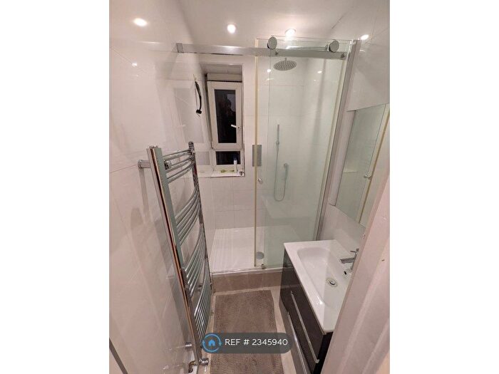 1 Bedroom Flat To Rent In Field Road, Hammersmith London, W6
