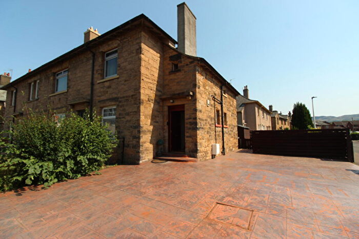 2 Bedroom Flat To Rent In Chesser Grove, Edinburgh, EH14