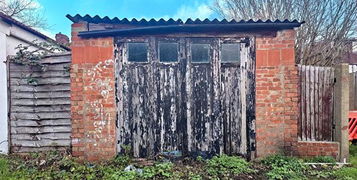 Garage / Parking For Sale In Garage And Land Rear Of, Windermere Road, Streatham, SW16