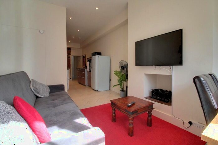 2 Bedroom Apartment To Rent In Caroline Street, St Pauls Square, Birmingham, B3