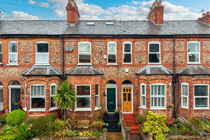 3 Bedroom Terraced House For Sale In Victoria Drive, Sale, M33