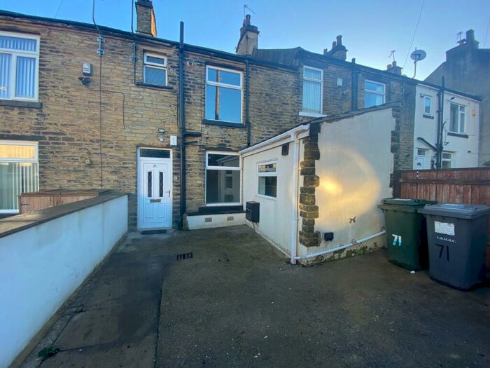 1 Bedroom Terraced House To Rent In Harrogate Road, Bradford, West Yorkshire, BD2