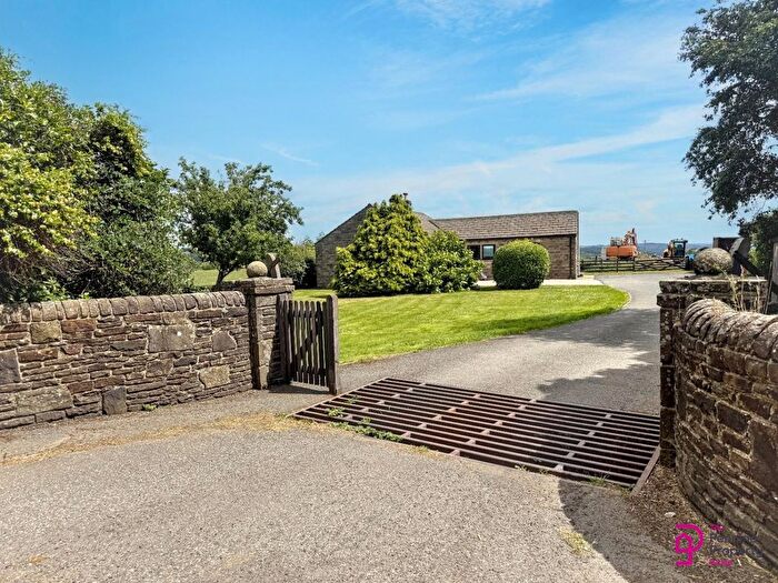 2 Bedroom Detached Bungalow To Rent In Gunthwaite Lane, Gunthwaite, Penistone, Sheffield, S36