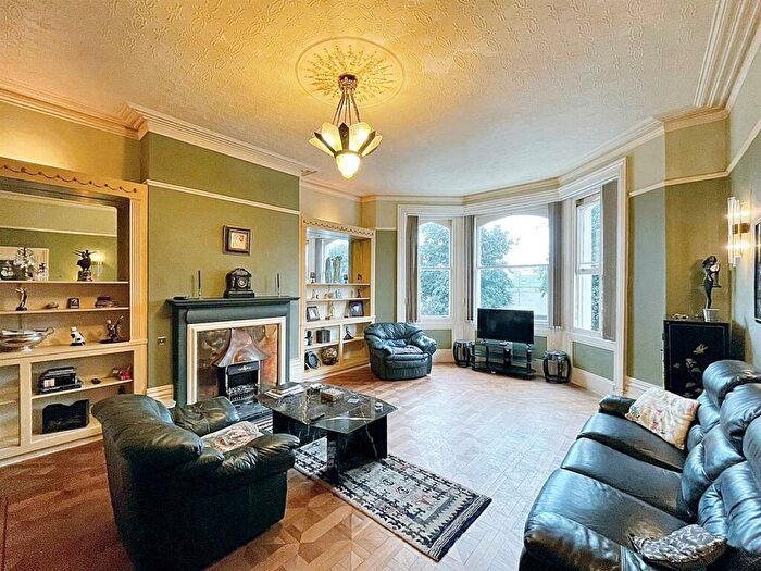 4 Bedroom Flat For Sale In Blackwater Road, Eastbourne, BN21