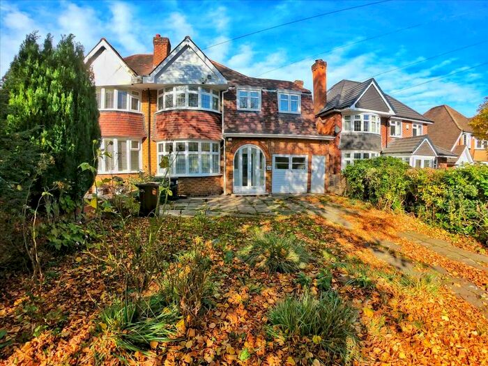 4 Bedroom Semi-Detached House To Rent In Beechwood Park Road, Solihull, B91