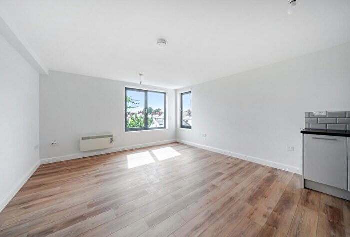 1 Bedroom Apartment For Sale In St. Pauls Road, Cheltenham, Gloucestershire, GL50