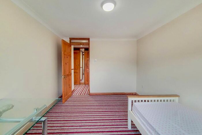 2 Bedroom Flat To Rent In Beatty Road, Stanmore, HA7