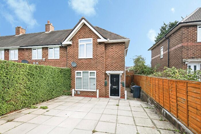 2 Bedroom End Of Terrace House For Sale In Eatesbrook Road, Birmingham, West Midlands, B33