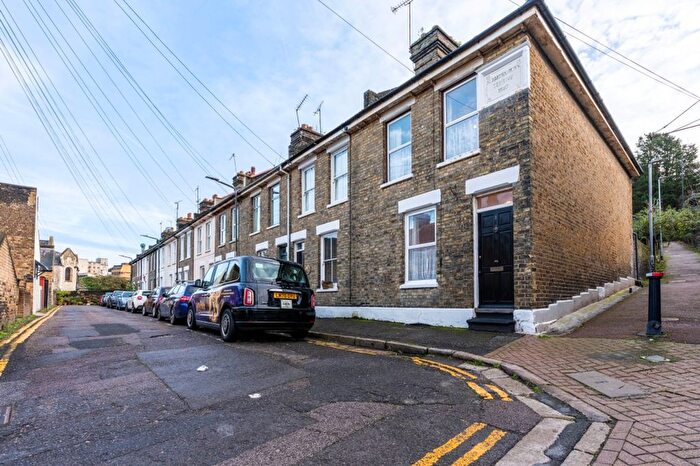 2 Bedroom Semi Detached House To Rent In St. Bartholomews Terrace, Rochester, ME1