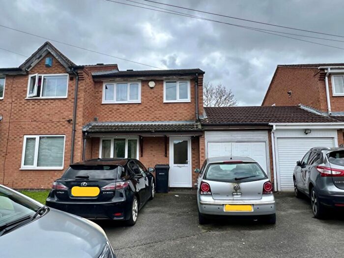 3 Bedroom Semi Detached House For Sale In Vintage Close, Hodge Hill, Birmingham, B34