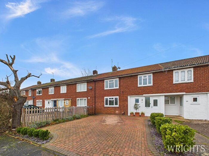 3 Bedroom Terraced House For Sale In Lowerfield, Welwyn Garden City, AL7