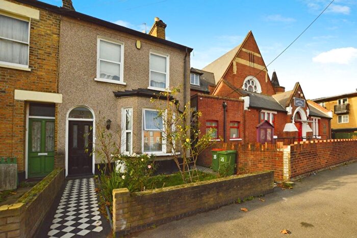 3 Bedroom End Terrace House For Sale In Manor Park Road, Manor Park, London, E12
