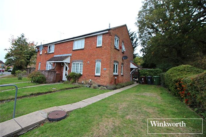 1 Bedroom End Of Terrace House For Sale In Studio Way, Borehamwood, Hertfordshire, WD6
