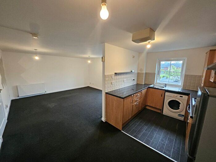 2 Bedroom Flat To Rent In Anwoth Street, Tollcross, G32