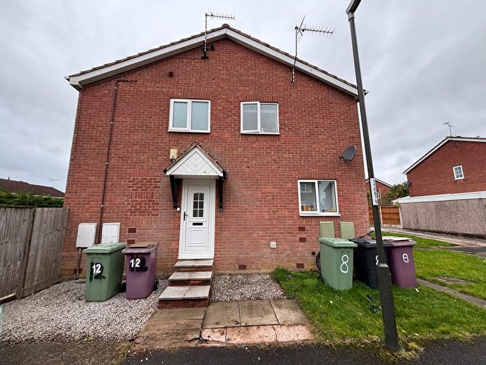 2 Bedroom Property To Rent In Fabric View, Chesterfield, S42