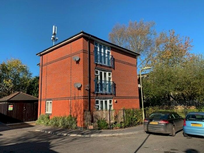 2 Bedroom Flat To Rent In Wildern Court, Hedge End, Southampton, SO30