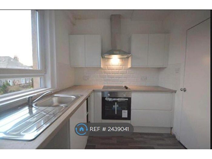 2 Bedroom Flat To Rent In Chantinghall Terrace, Hamilton, ML3