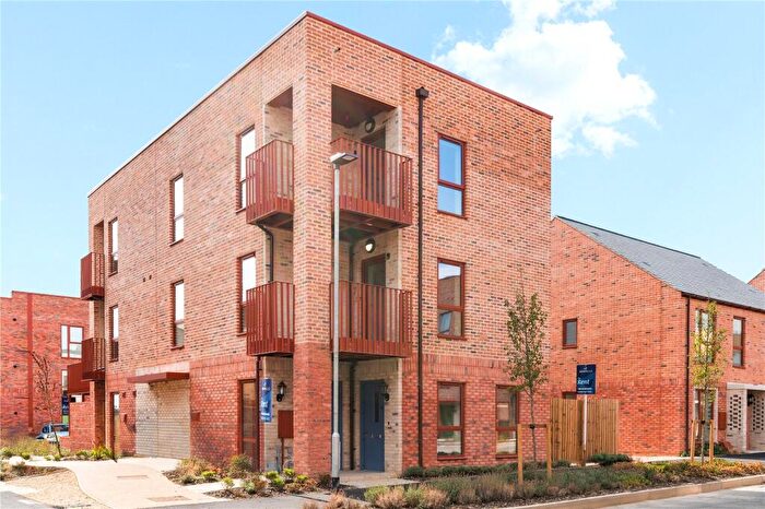 2 Bedroom Apartment To Rent In Crick Road, Cambridge, Cambridgeshire, CB3