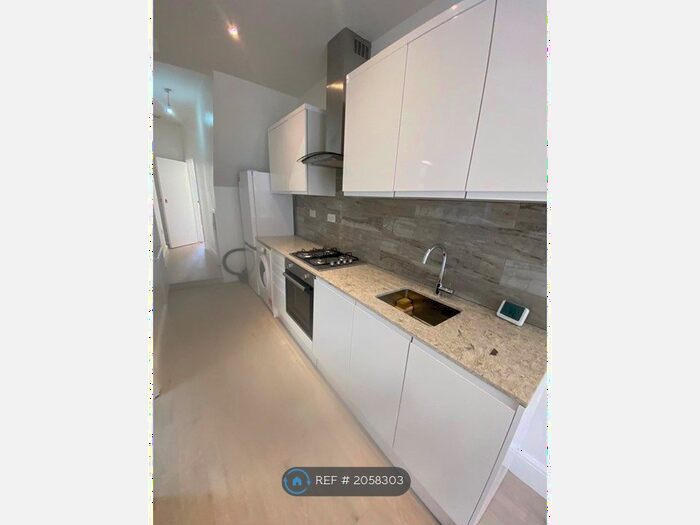 2 Bedroom Flat To Rent In London, London, N15