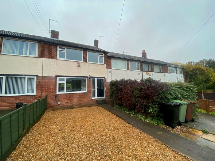 3 Bedroom House To Rent In Somerdale Gardens, Leeds, LS13