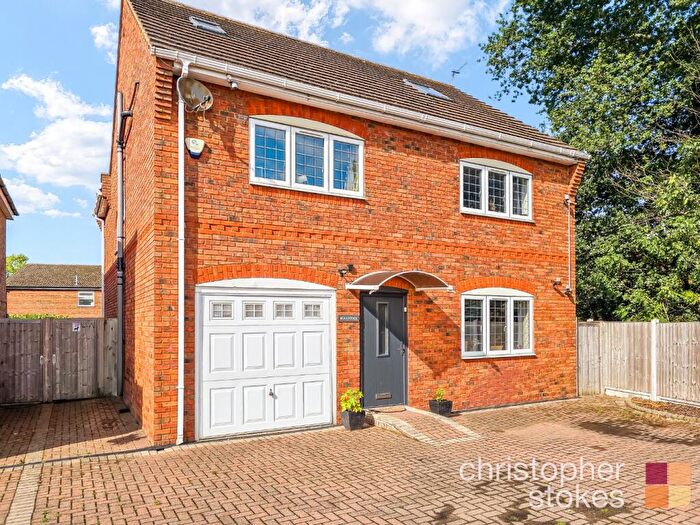 5 Bedroom Detached House For Sale In Brookfield Lane West, Cheshunt, Hertfordshire, EN8