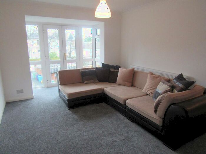 2 Bedroom Apartment To Rent In Ashburne House, Rusholme, M14