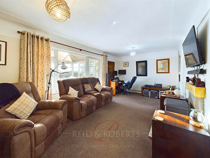 2 Bedroom Detached Bungalow For Sale In Beechwood Close, Mold, CH7