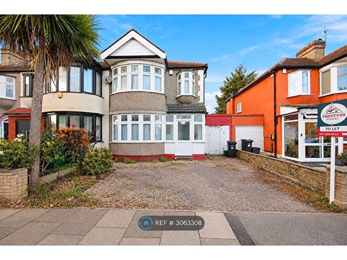 3 Bedroom Terraced House To Rent In Fairlop Road, Ilford, IG6