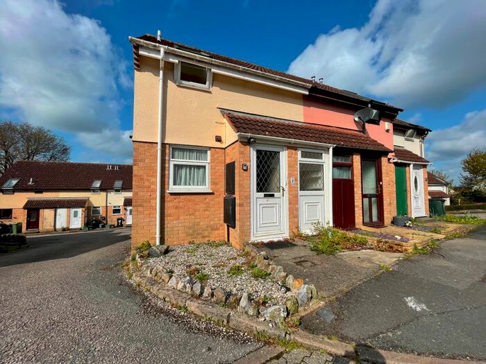 2 Bedroom Semi Detached House For Sale In Howards Way, Newton Abbot, TQ12