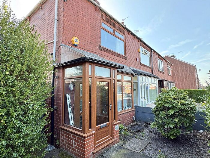 2 Bedroom End Terrace House For Sale In Fields New Road, Chadderton, Oldham, Greater Manchester, OL9