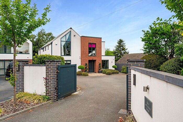 5 Bedroom Detached House For Sale In Little Meadow Close, Prestbury, Cheshire East, SK10