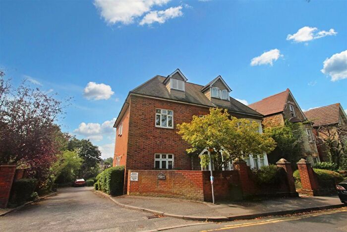 1 Bedroom Flat To Rent In Nightingale Road, Guildford, GU1