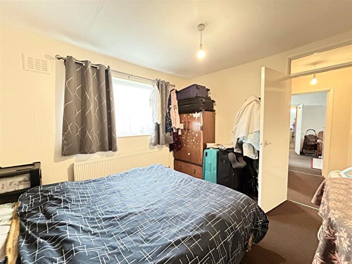 2 Bedroom Apartment To Rent In Little Grove Field, Harlow, CM19