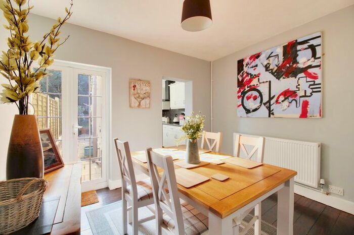 2 Bedroom Terraced House To Rent In Church Street, Rochester ME1