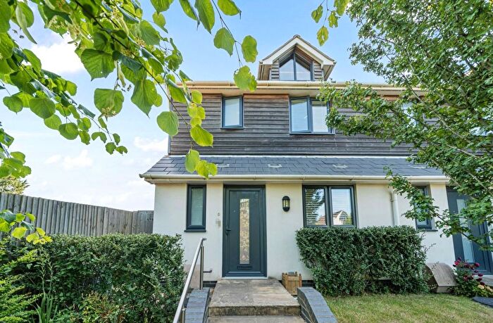 2 Bedroom Semi-Detached House For Sale In Shripney Road, Bognor Regis, PO22