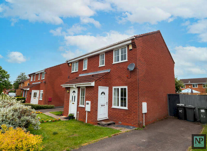 2 Bedroom Semi-Detached House To Rent In Westmorland Close, Fazeley, B78