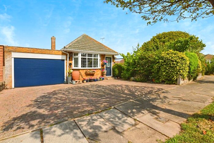 2 Bedroom Detached Bungalow For Sale In Easton Way, Frinton-on-Sea, CO13
