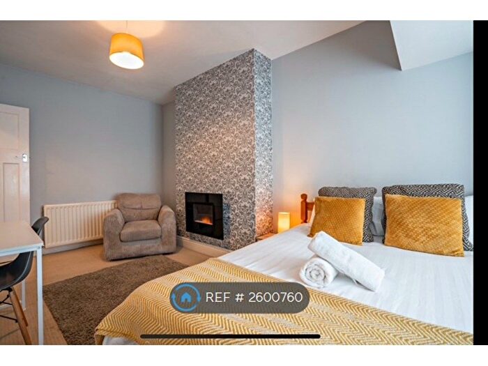 3 Bedroom Flat To Rent In Swinley Gardens, Newcastle Upon Tyne, NE15