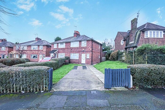 3 Bedroom Semi Detached House For Sale In Birds Meadow, Pensnett, Brierley Hill, DY5