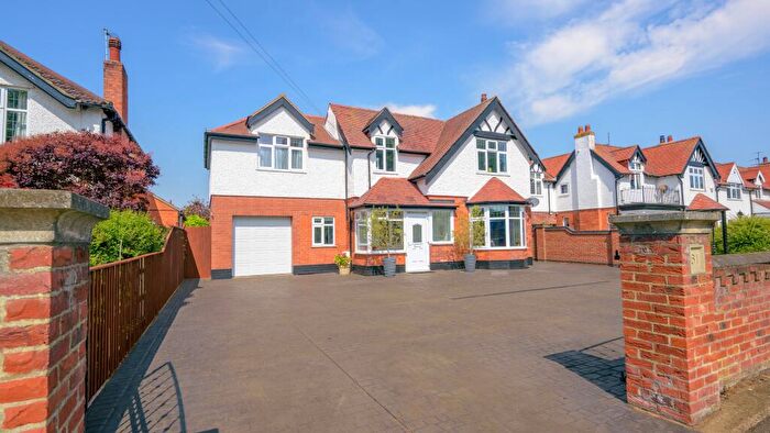 4 Bedroom Detached House For Sale In St Andrews Drive, Skegness, PE25