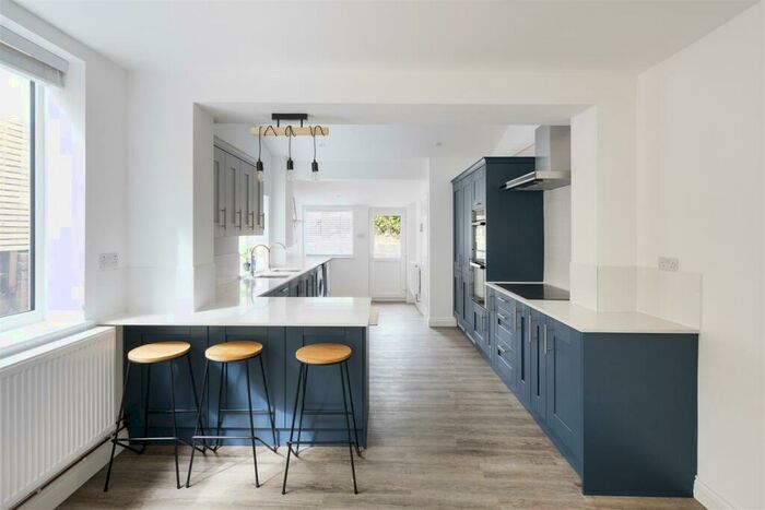 6 Bedroom House To Rent In Maple Road, Bristol, BS7