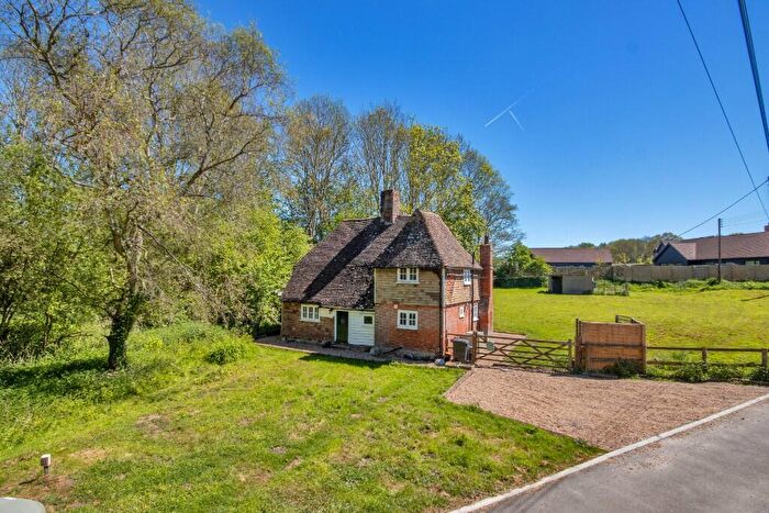 2 Bedroom Detached House For Sale In Runham Lane, Harrietsham, ME17