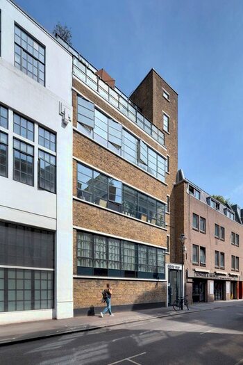 3 Bedroom Flat To Rent In Leather Lane, Clerkenwell, London, EC1N