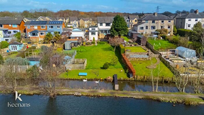 4 Bedroom Semi Detached House For Sale In Lowerhouse Lane, Burnley, BB12