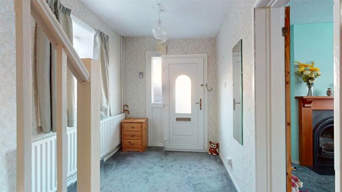 3 Bedroom Semi-Detached House For Sale In Walsh Avenue, Bristol, BS14