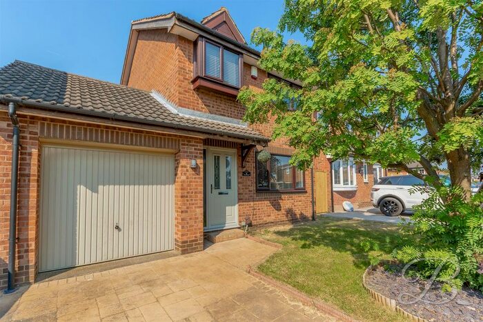 3 Bedroom Detached House To Rent In The Fairways, Mansfield Woodhouse, Mansfield, NG19