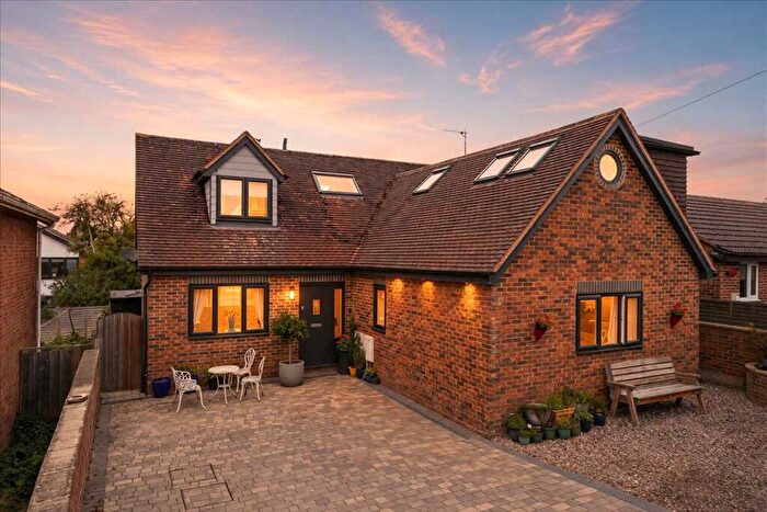 4 Bedroom Detached House For Sale In Egmont Avenue, Stony Stratford, Milton Keynes, MK11