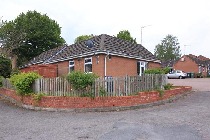 1 Bedroom Bungalow For Sale In Ferndown Court Bilton Rugby, CV22