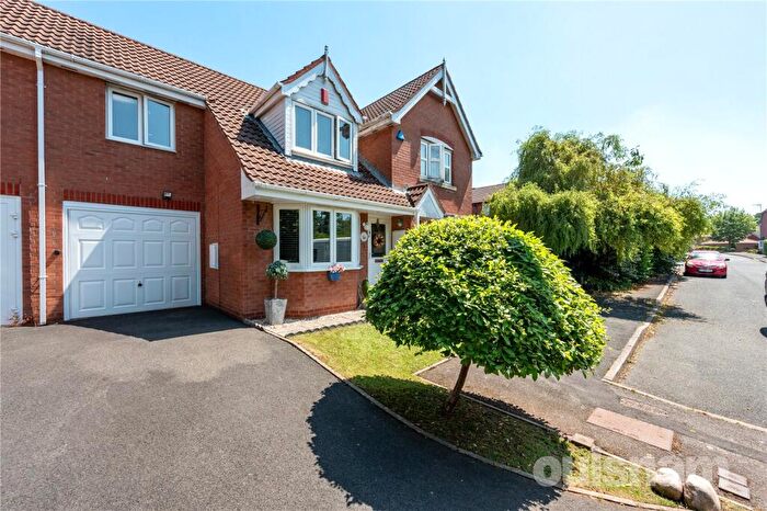 3 Bedroom Terraced House For Sale In Illey Close, Birmingham, West Midlands, B31